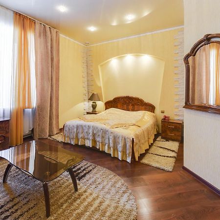 Hotel Ghostinitsa "Lina" à Petropavlovsk Extérieur photo