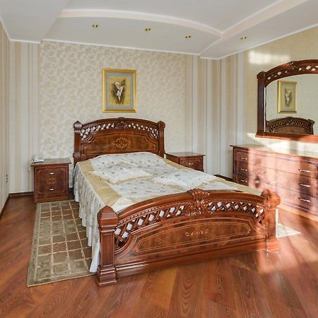 Hotel Ghostinitsa "Lina" à Petropavlovsk Extérieur photo
